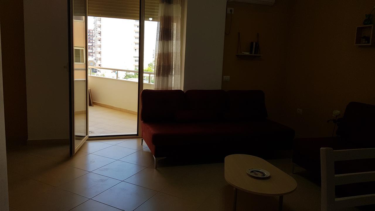 Appartamento Giallo Vlore Bagian luar foto